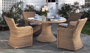Sag Harbor Round Outdoor Dining Tables